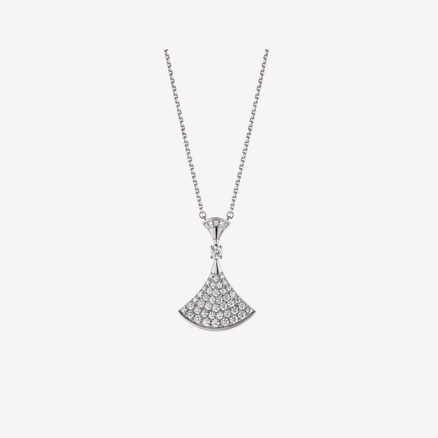 BVLGARI Divas' Dream Necklace | Luxury Diamond Pendant | Elegant Jewelry Collection